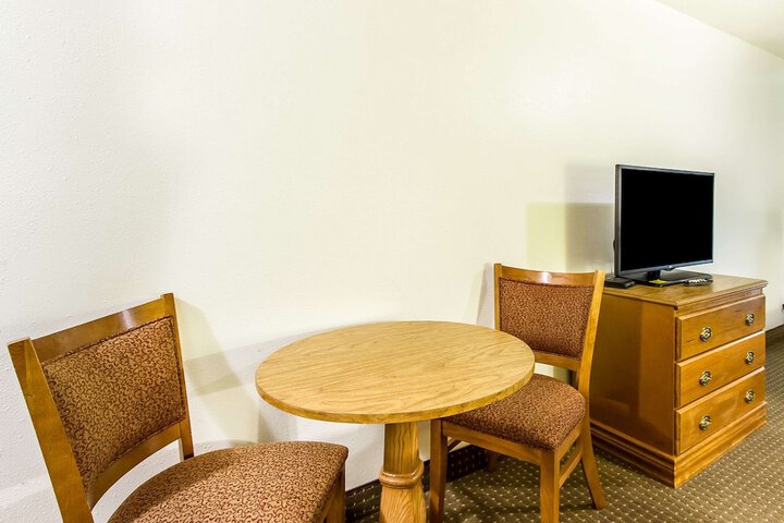 Room 23 of 62