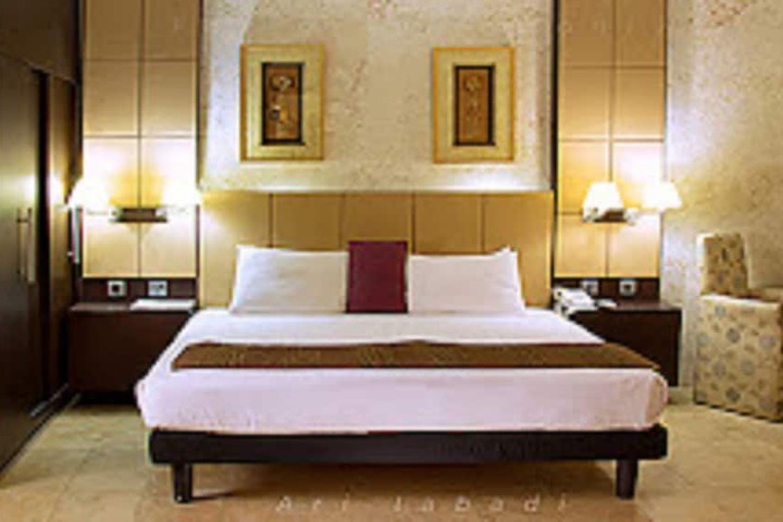 Room 6 of 21