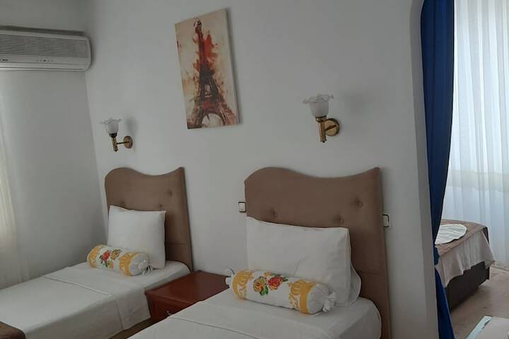 Room 12 of 24