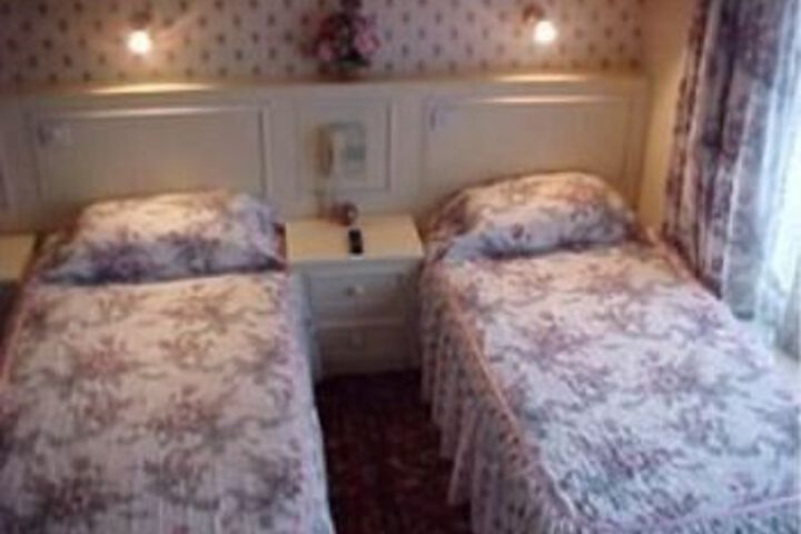 Room 3 of 3