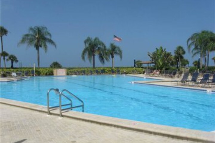 Pool 12 of 23