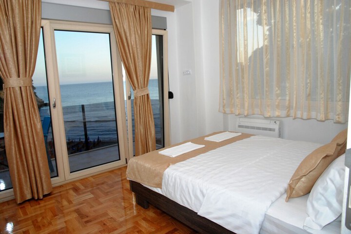 Room 47 of 80