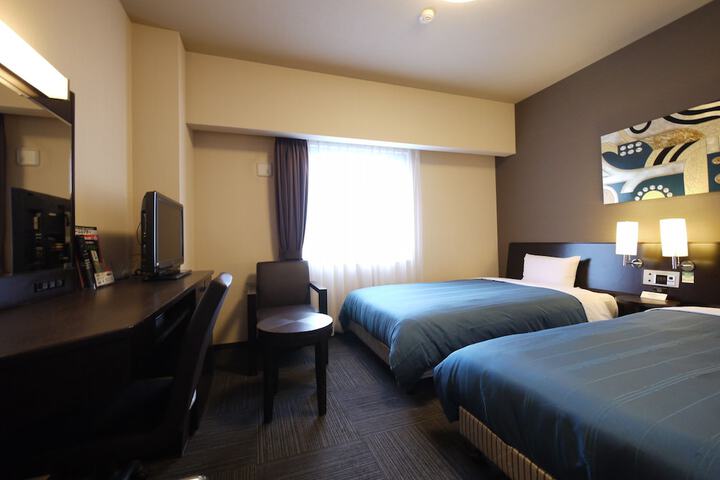 Room 8 of 38