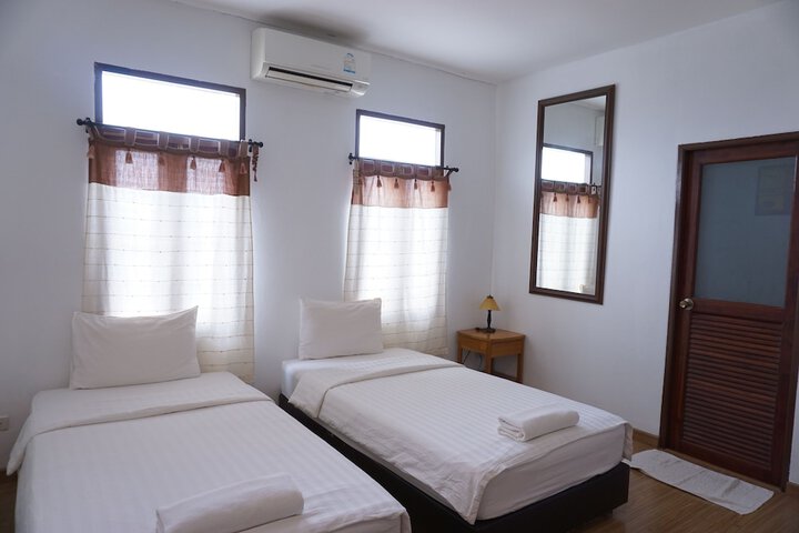 Room 14 of 64