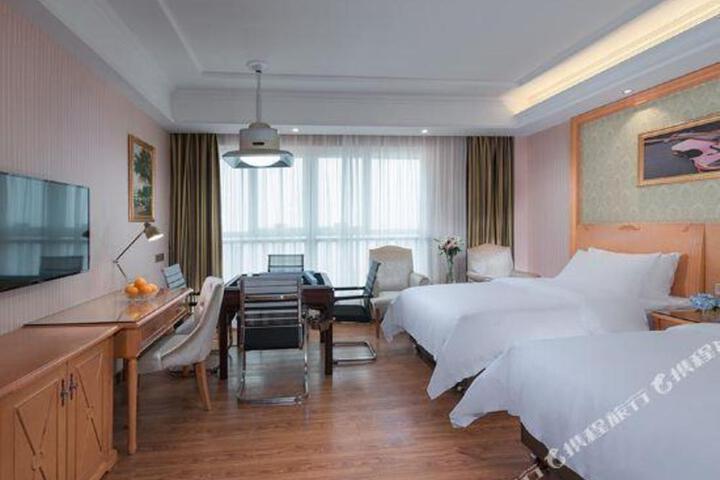 Vienna Hotel (Nanchang New Hongcheng Market Huaqiaocheng)