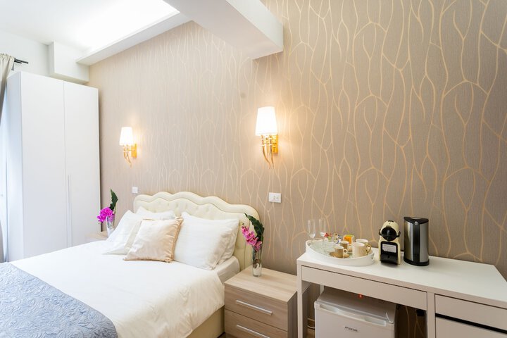 Room 27 of 67