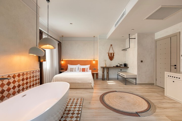 Room 70 of 201