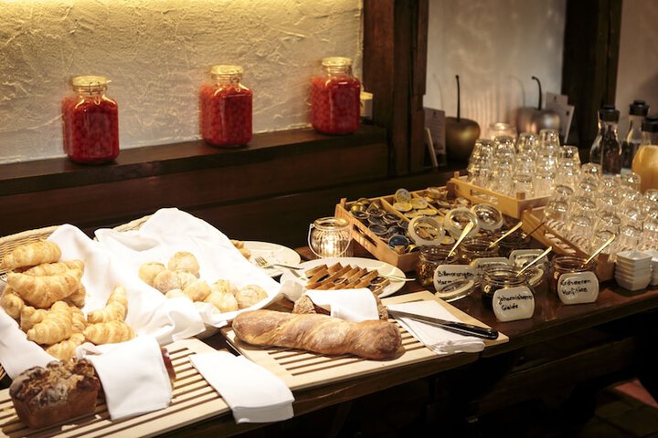 Breakfast/Coffee Service 22 of 49