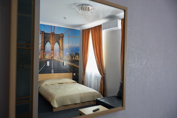Room 32 of 53