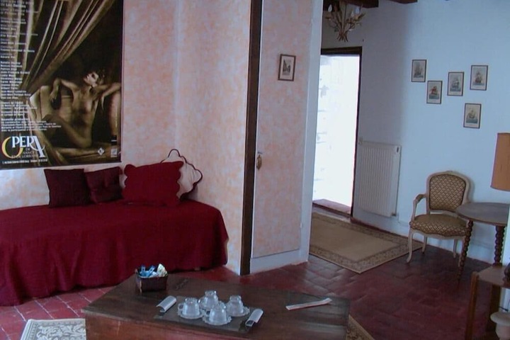 Room 21 of 51