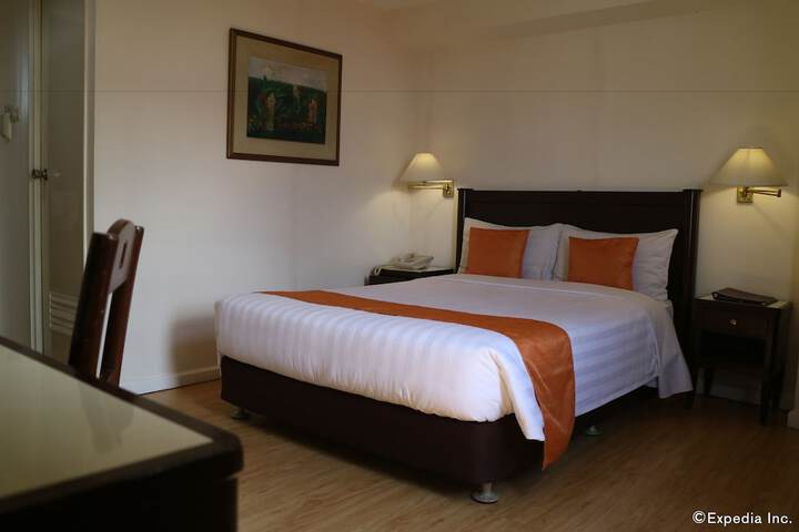 Room 36 of 77
