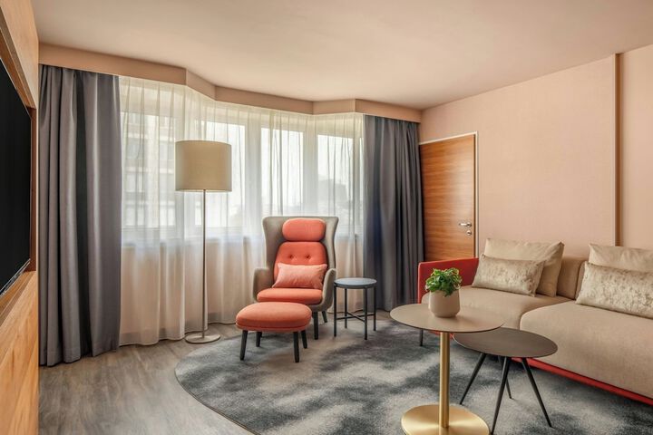 Room 45 of 115