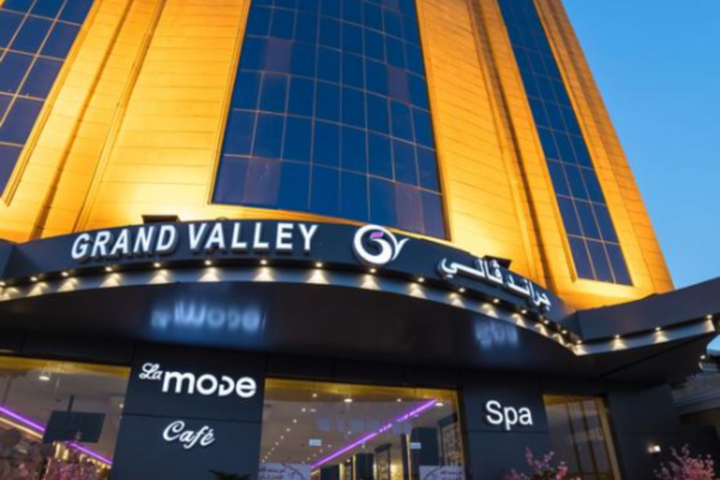 Image of Grand Valley Hotel
