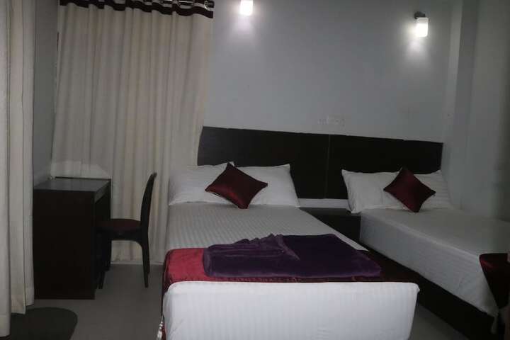 Room 9 of 38