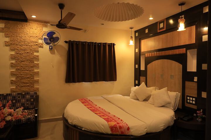 Room 18 of 125