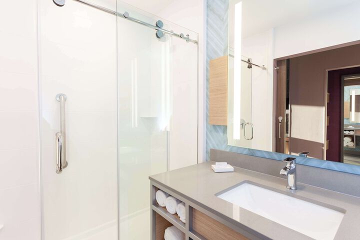 Bathroom shower
