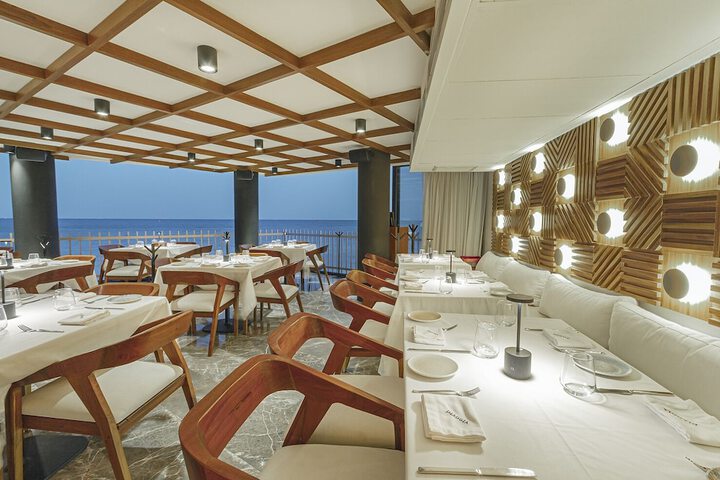 Dining 148 of 156
