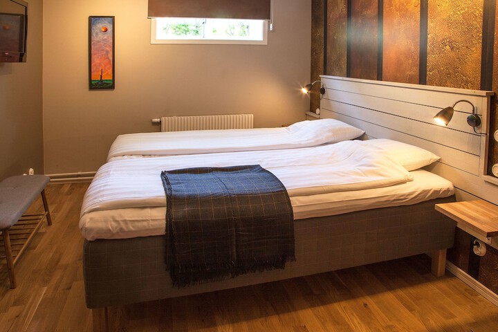 Room 4 of 64