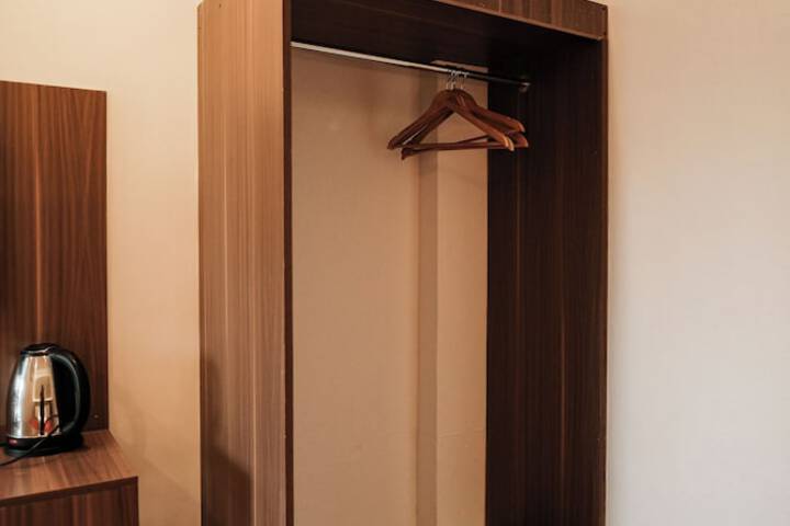Room 5 of 19