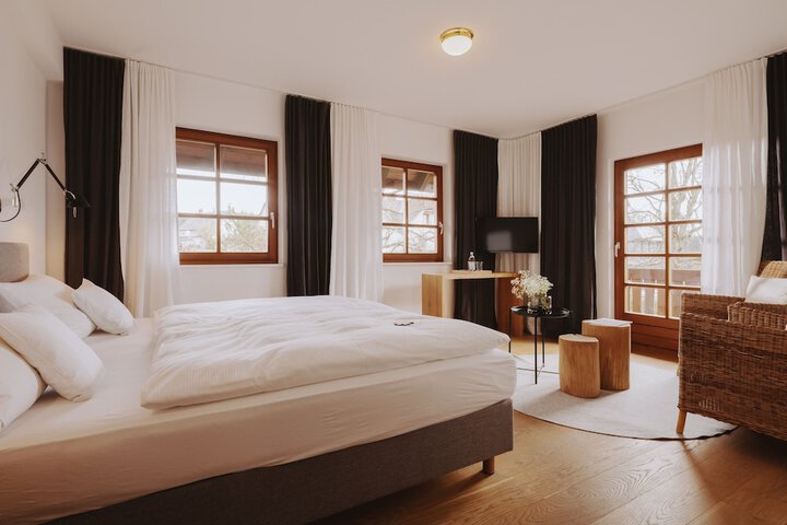Room 47 of 395