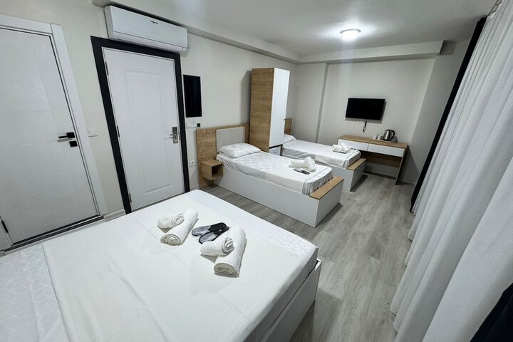 Room 21 of 35