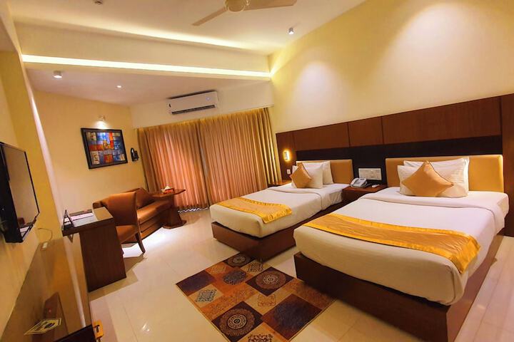 Room 5 of 28
