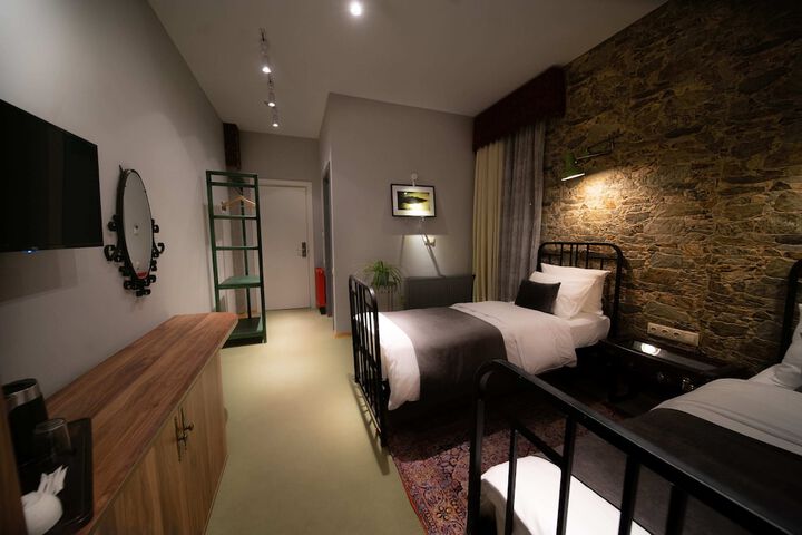 Room 47 of 75