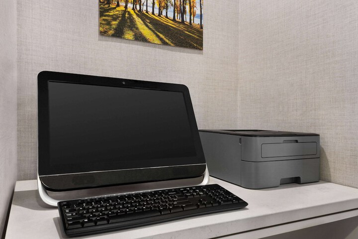 Business Center 46 of 52