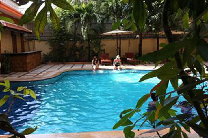 Pool 21 of 25