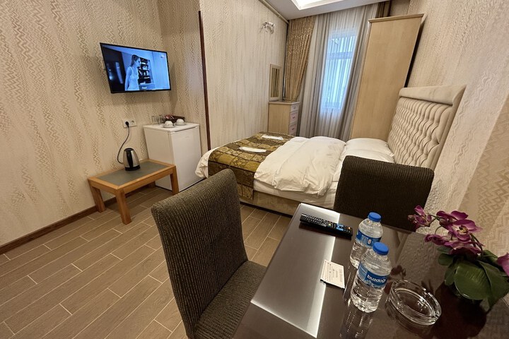 Room 15 of 95