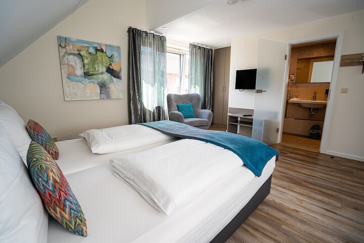 Room 5 of 39