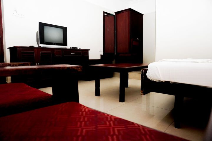Room 18 of 33