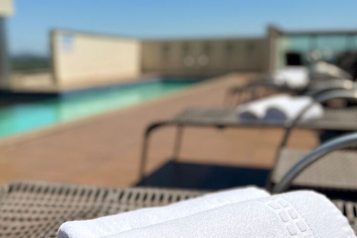 Hotel Pool
