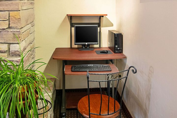 Business Center 26 of 30