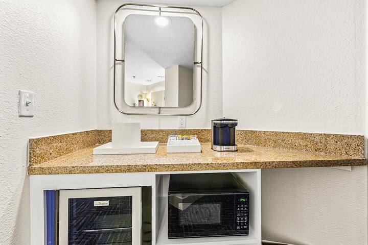 Minibar