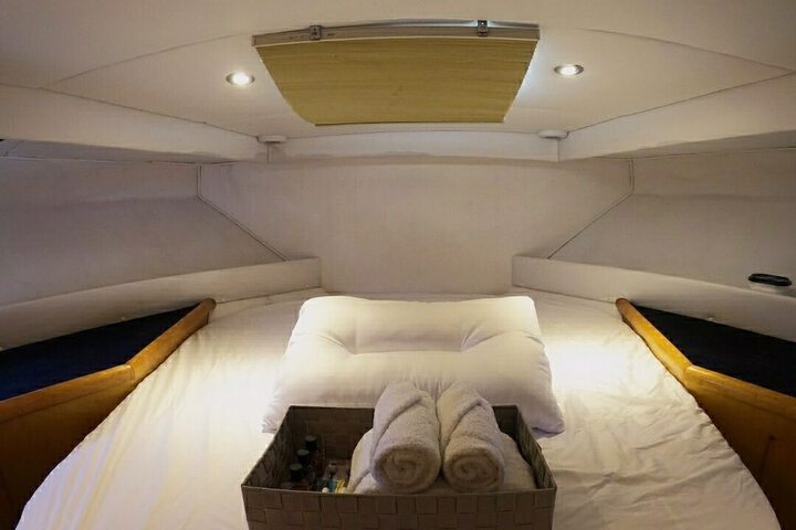 Room 2 of 21