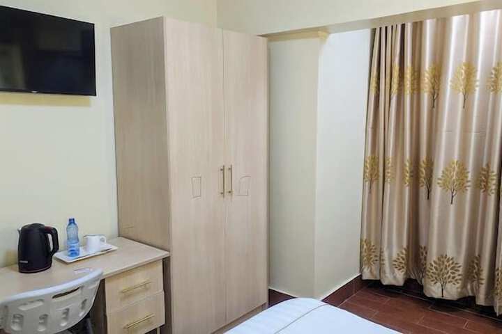 Room 7 of 46