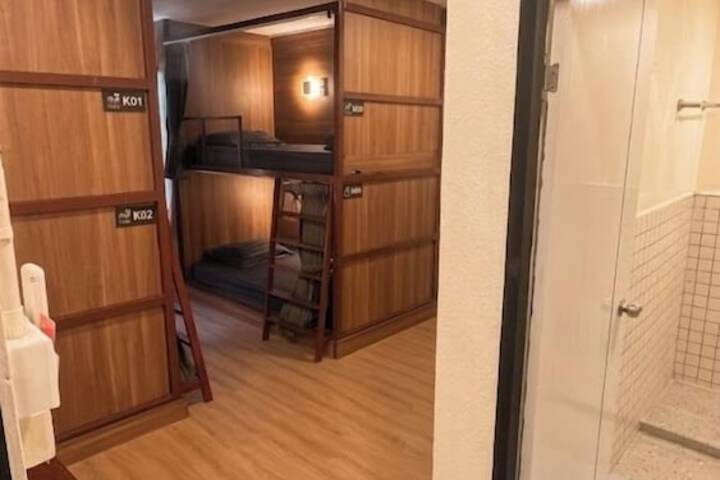 Room 60 of 132