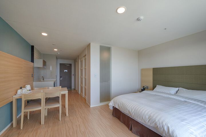 Room 44 of 127