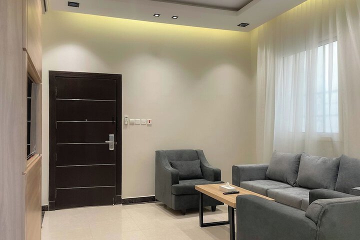 Room 12 of 30