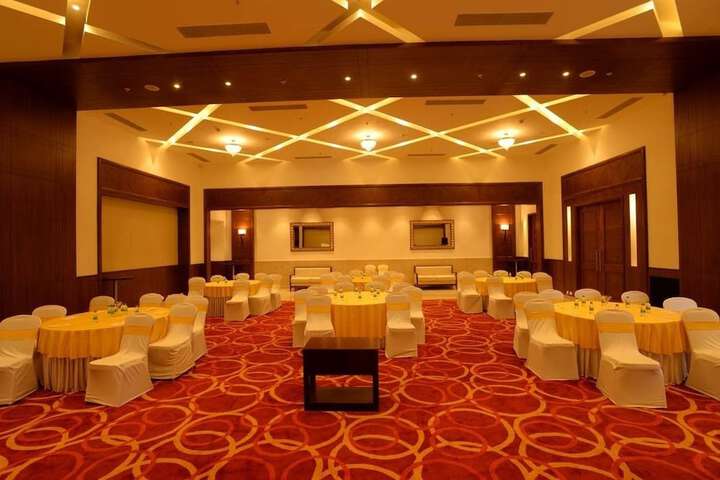 Ballroom/Hall 49 of 60