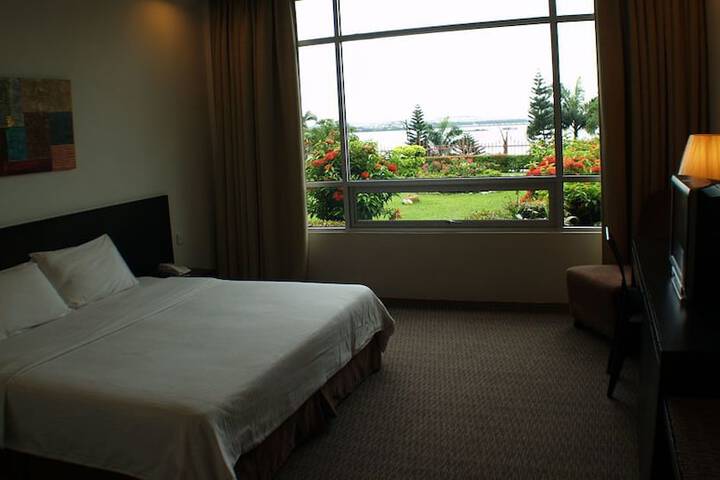 Room 3 of 44