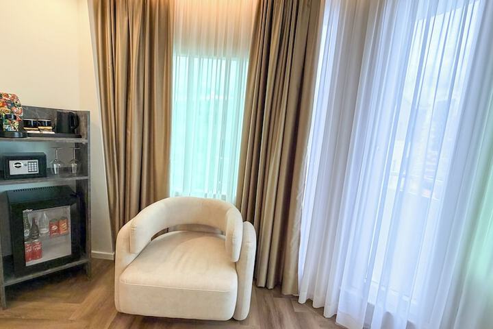 Room 14 of 104