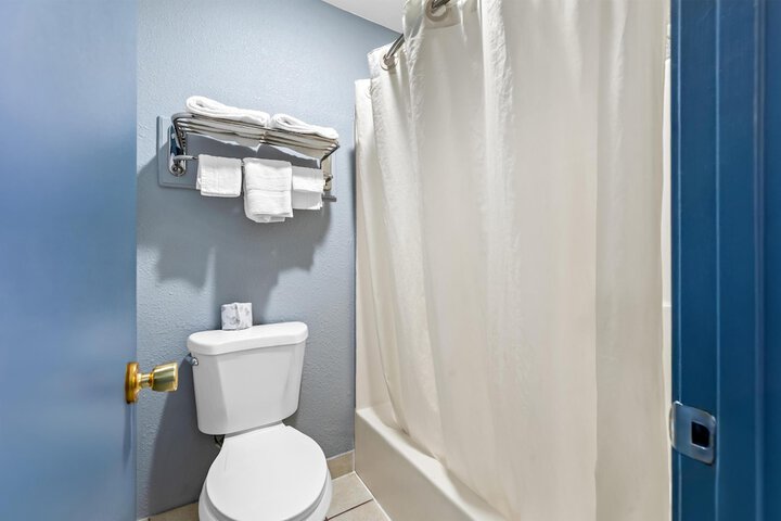 Clean Restrooms