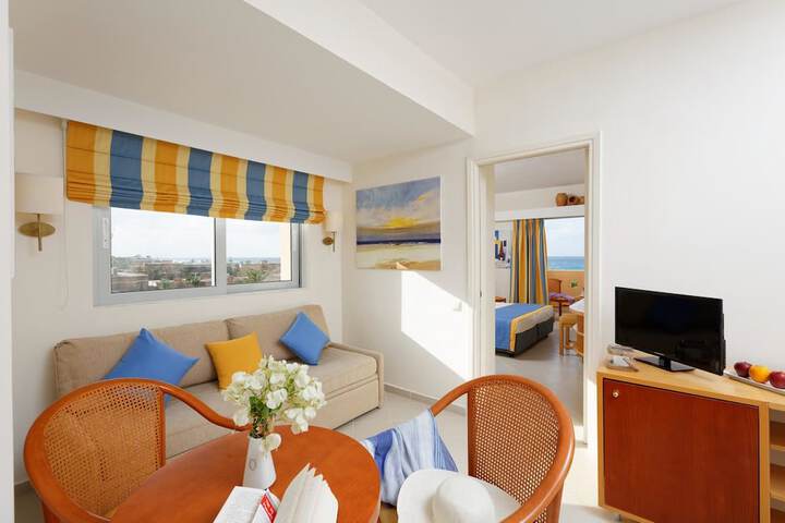 Room 53 of 209