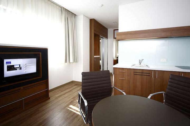 Room 37 of 122