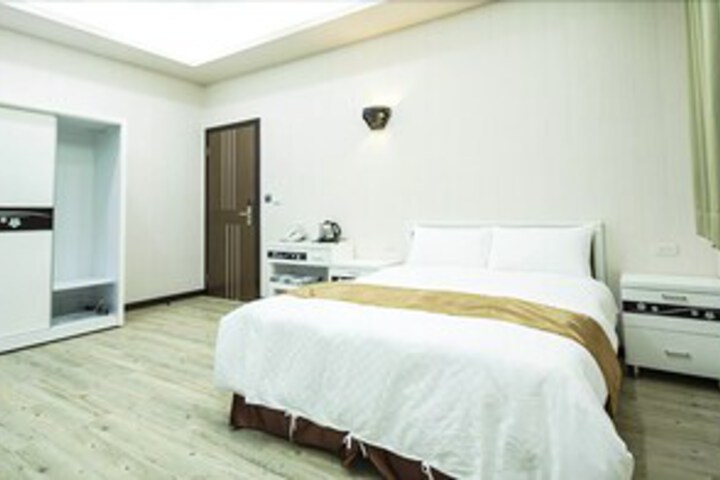 Room 14 of 39