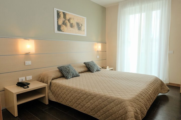 Room 58 of 154