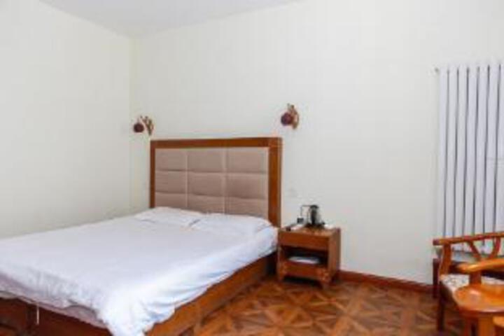 Room 5 of 6
