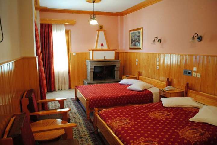 Room 9 of 38
